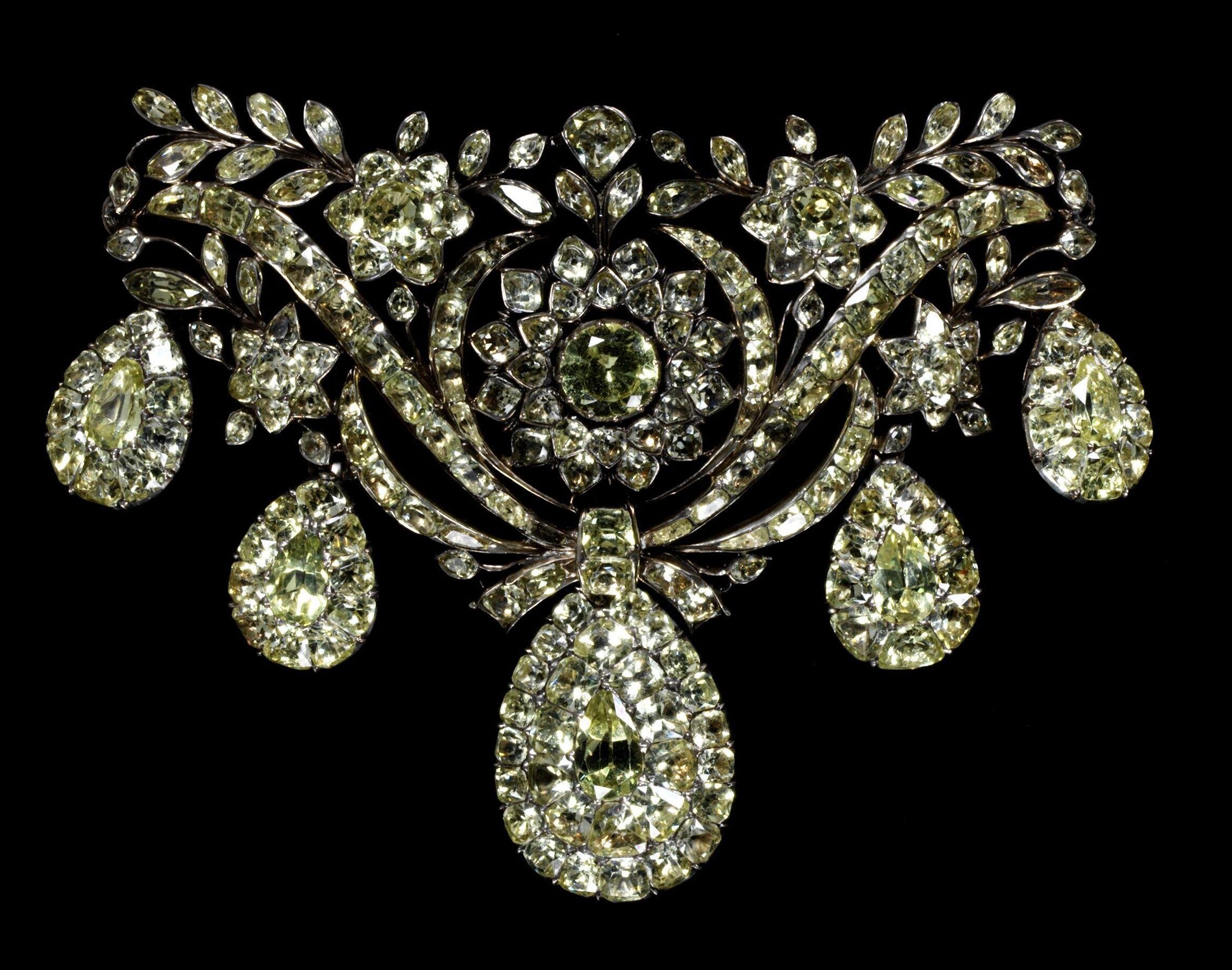 18th Century Portuguese Chrysoberyl stomacher brooch from the V&A Museum